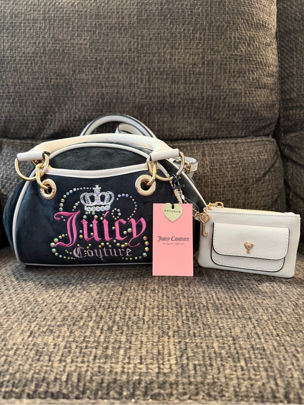 Juicy Couture  EXCLUSIVE-RARE Logo Hardware Detachable Strap /Crossbody 🆕